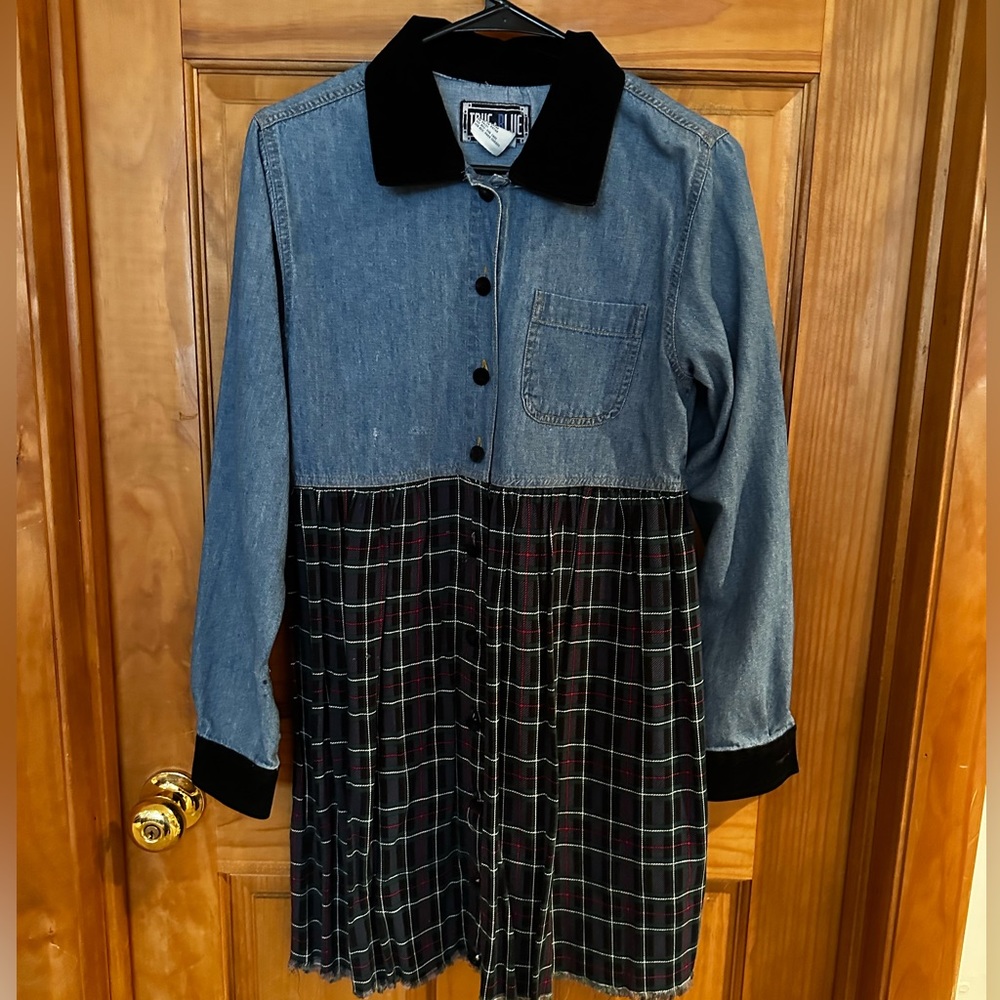 True blue 90s grunge dress. Plaid and velvet size medium.